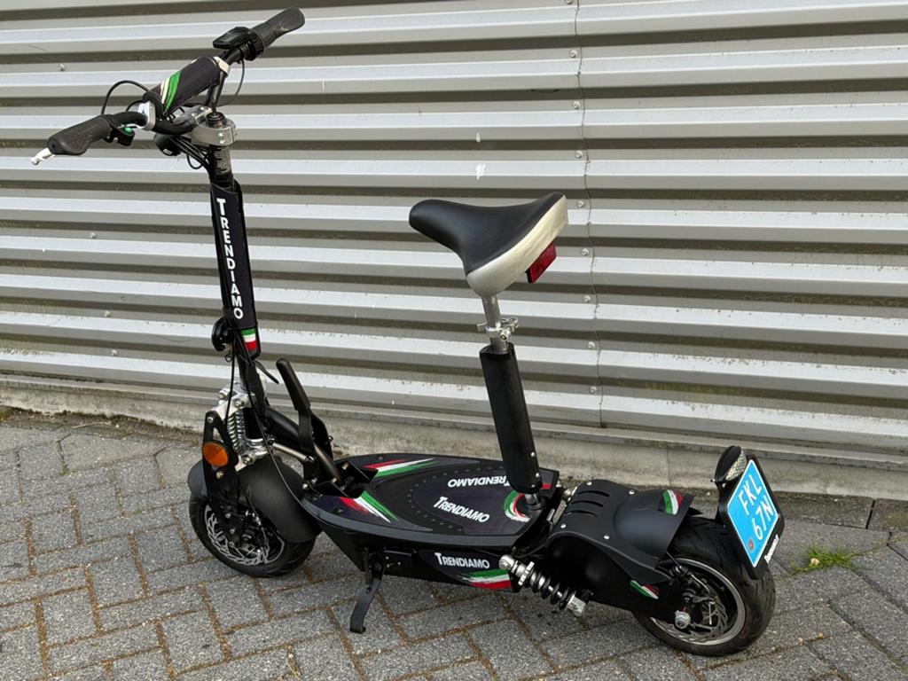 Trendiamo E-step 2022 met blauw kenteken, 600 km, Ophalen of Verzenden, Zo goed als nieuw, Elektrische step (E-scooter)