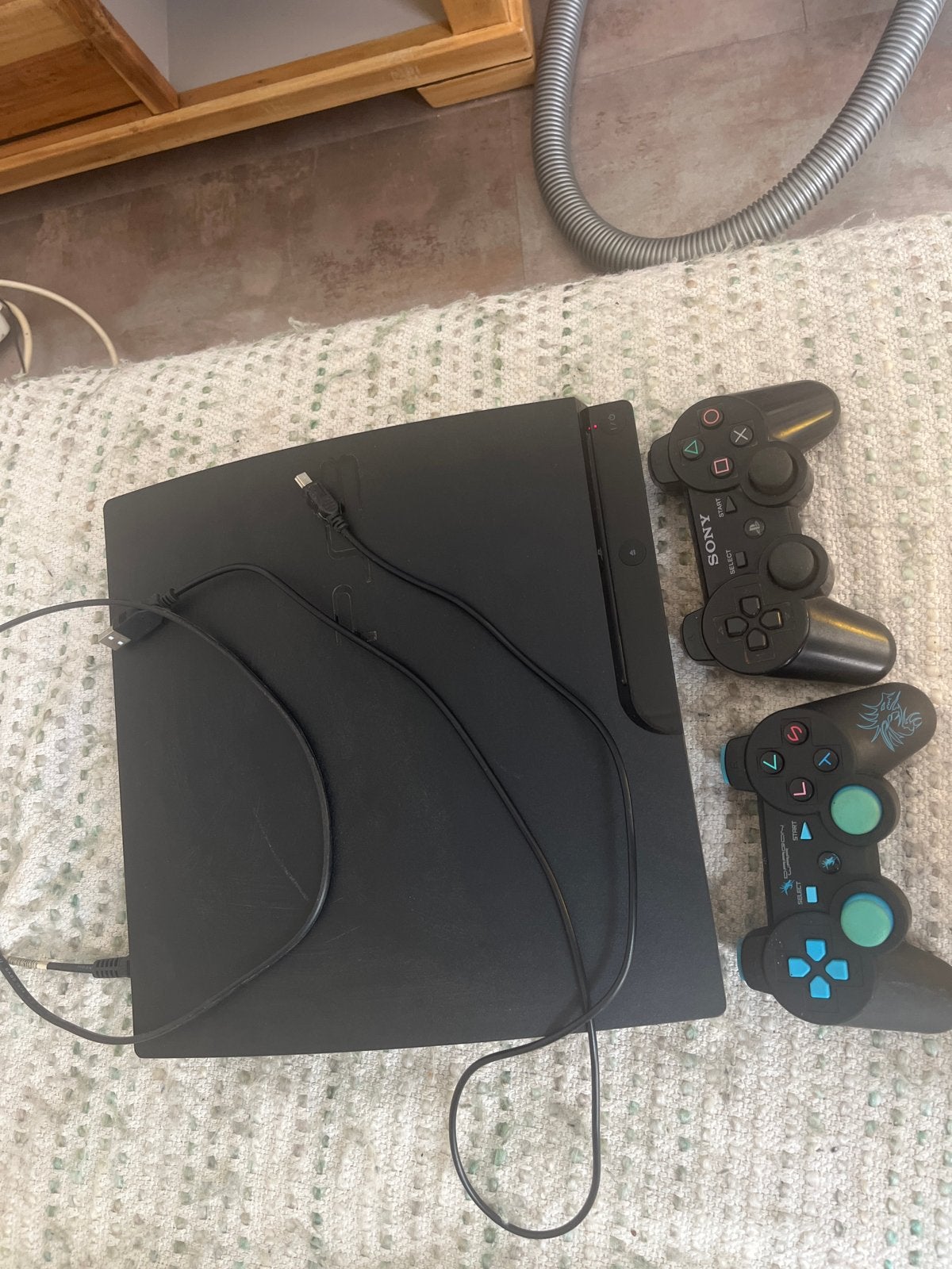 PlayStation 3 Slim met 2 controllers, Spelcomputers en Games, Spelcomputers | Sony PlayStation 3, Gebruikt, Met 2 controllers