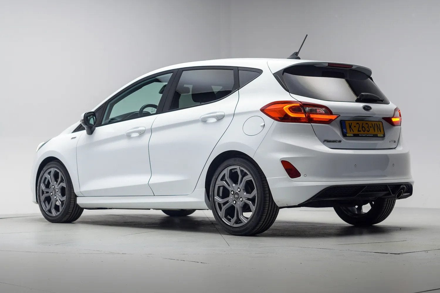 Ford Fiesta 1.0 EcoBoost 125pk ST-Line [ Navi Apple/Android, Auto's, Dealer onderhouden, Gebruikt, Verwarmde buitenspiegels, Origineel Nederlands