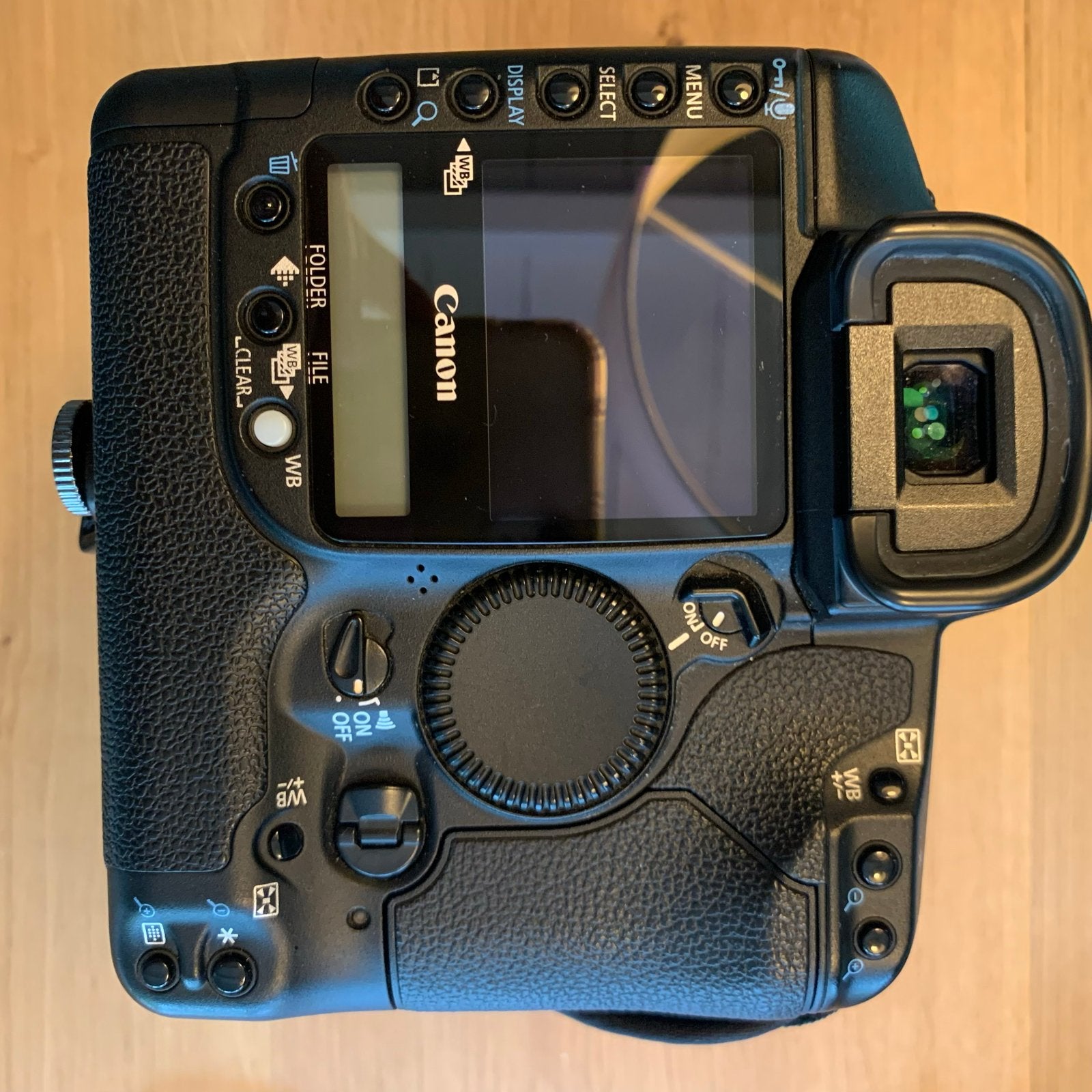 Canon EOS-1D Mark II N met accessoires