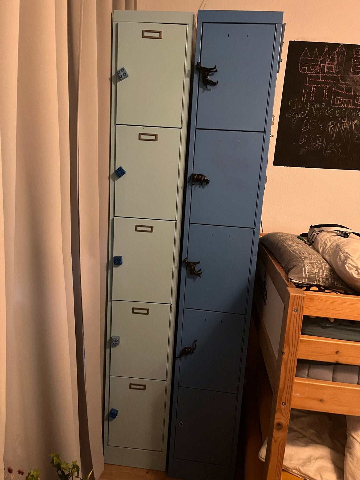 2 Lockers te koop - Blauw en Lichtblauw, Ophalen, Gebruikt