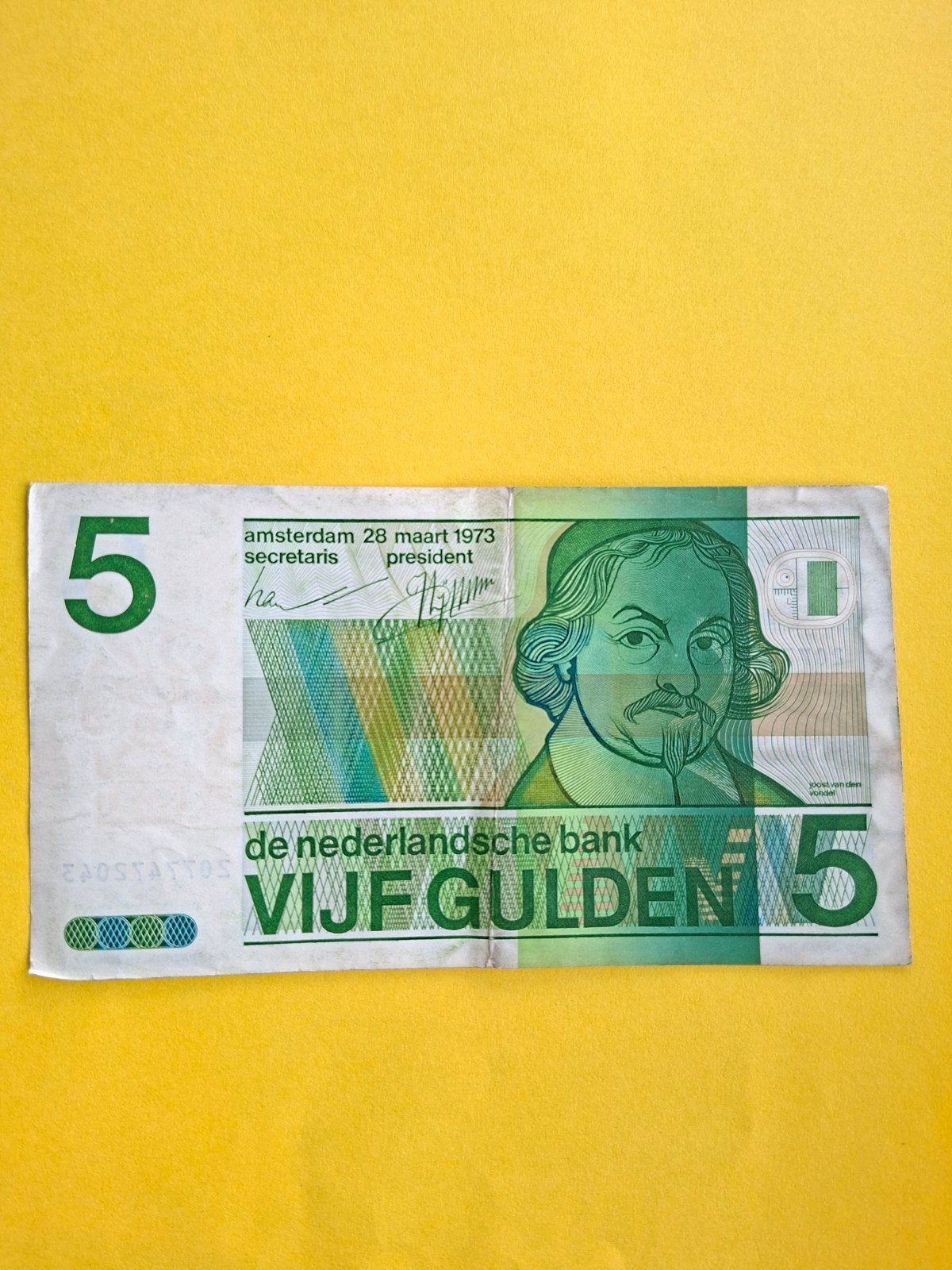 5 gulden Vondel II 1973 in PR
Serie nummer 2077472043
PL 24-, Ophalen of Verzenden, 5 gulden, Los biljet