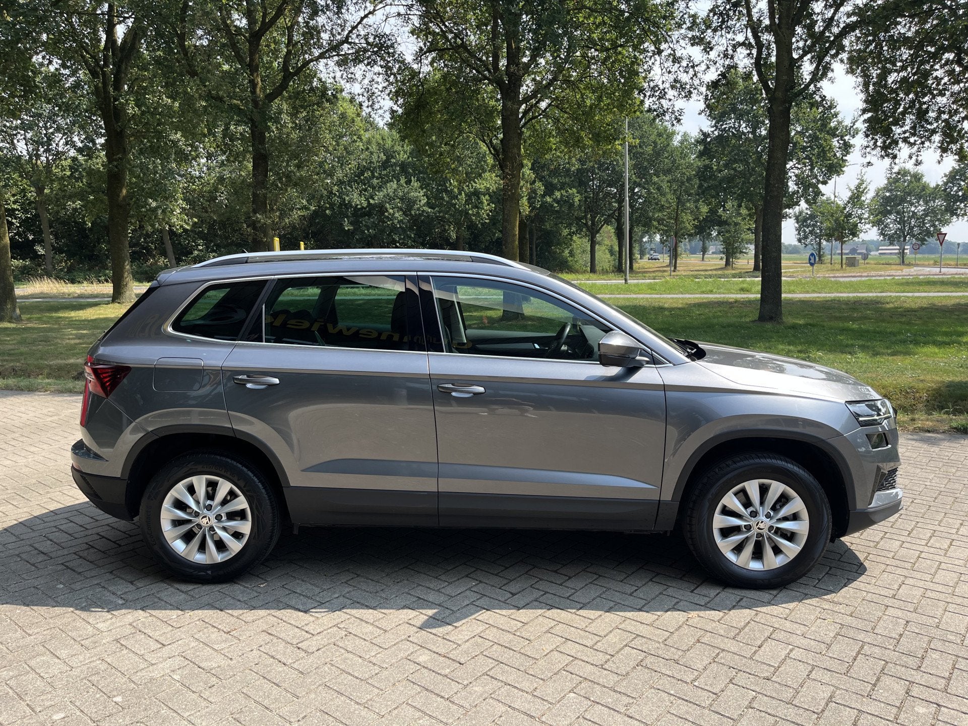 Skoda Karoq 1.5 TSI ACT Business Edition | CAM | CARPLAY | C, Auto's, Voorwielaandrijving, Euro 6, 4 cilinders, Karoq