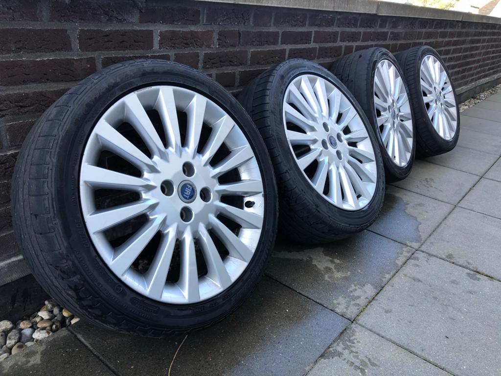 Set van 4 Fiat velgen met zomerbanden 17 inch, Ophalen, Gebruikt, Banden en Velgen, 17 inch