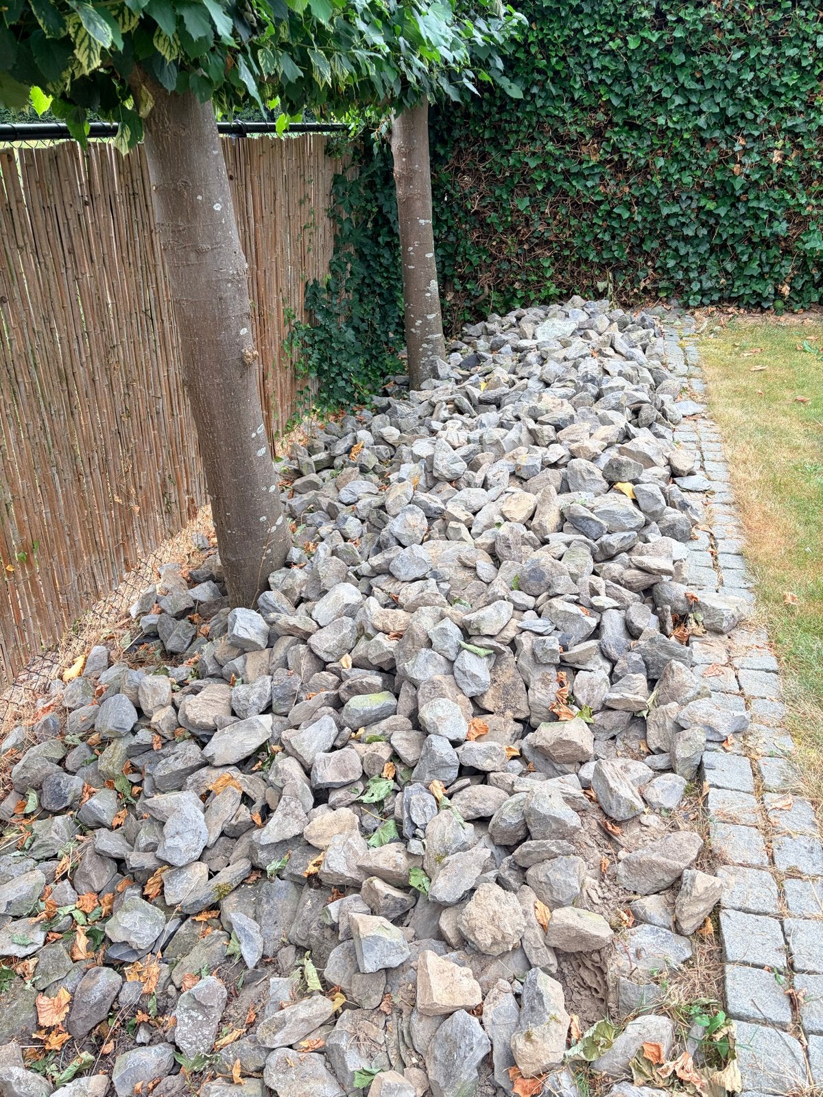 Grote partij natuurstenen rotsen en keien voor tuin, Tuin en Terras, Ophalen, Gebruikt, Grijs, Kei