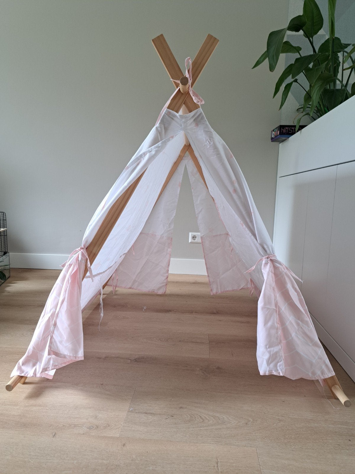 Roze Tipi Tent voor Kinderen met Sterrenpatroon, Ophalen, Zo goed als nieuw