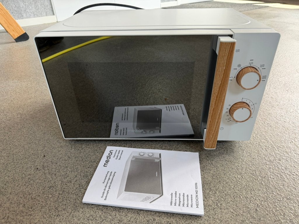 Medion MD 10596 Magnetron - Zo goed als nieuw, Witgoed en Apparatuur, Magnetrons, Combimagnetron, Ophalen of Verzenden, Zo goed als nieuw