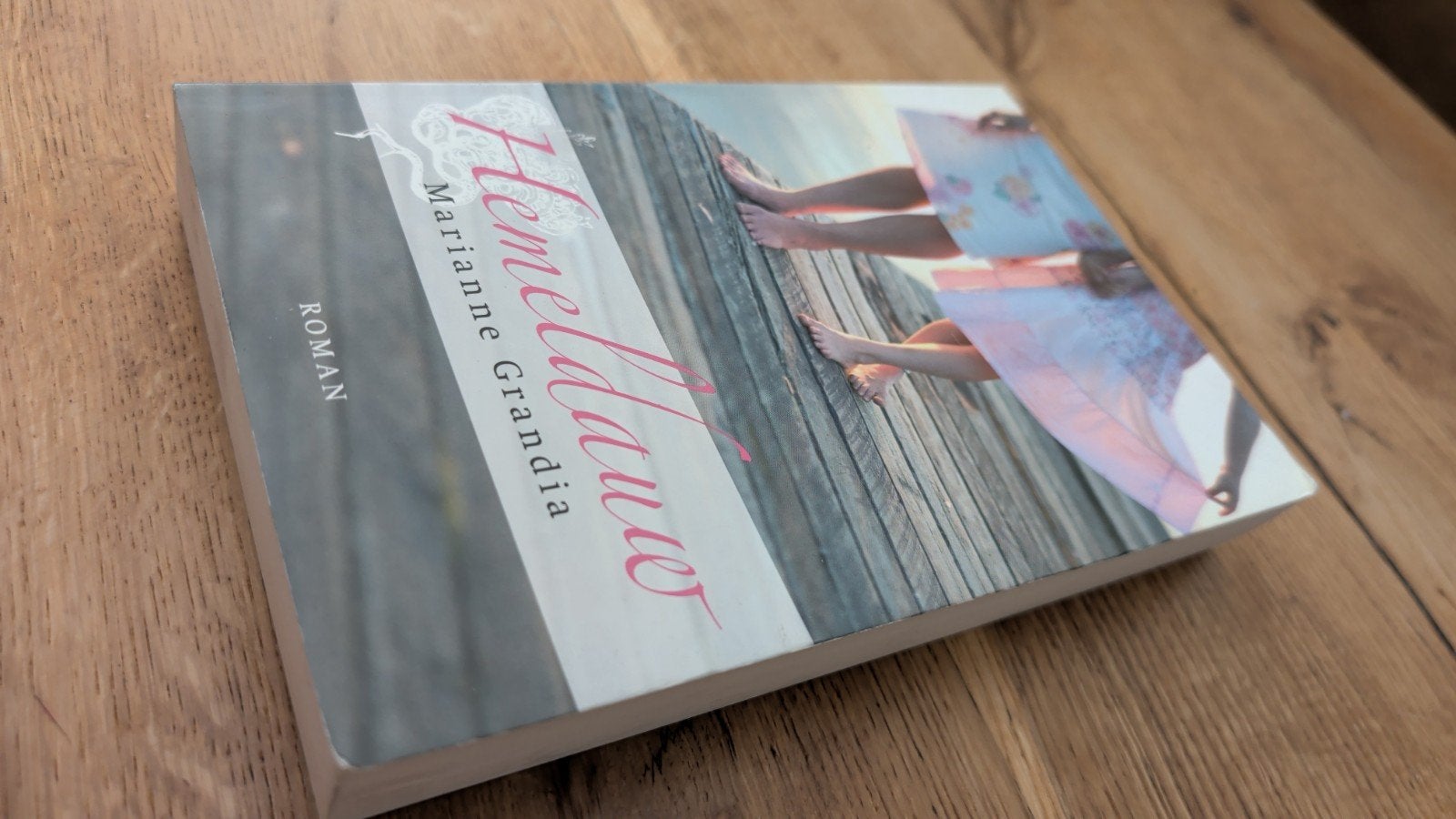 Hemellauw - Marianne Grandia (Roman), Boeken, Ophalen of Verzenden, Zo goed als nieuw, Marianne Grandia, Nederland