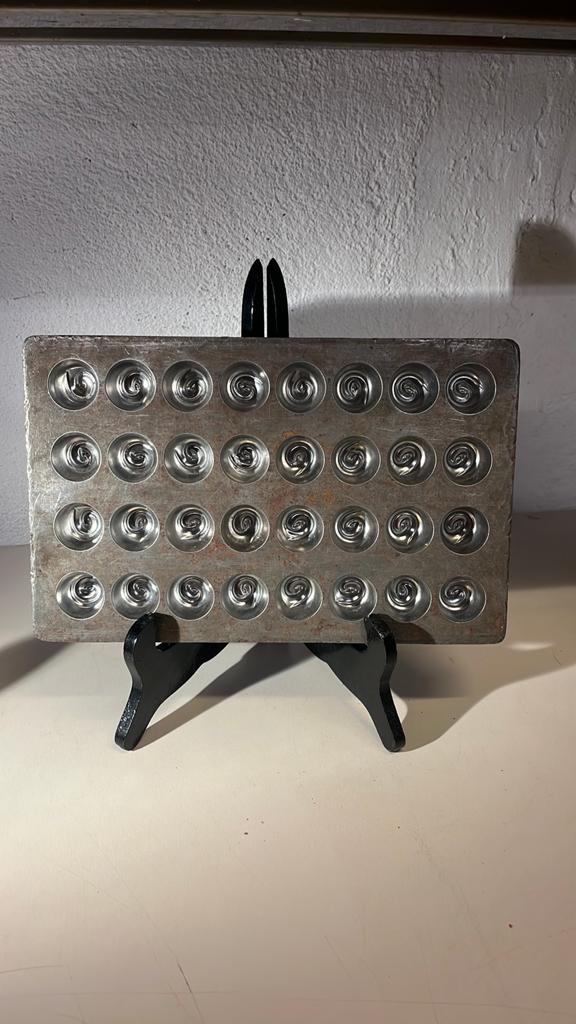 antieke metalen chocoladevorm Bonbonvorm Chocoladevorm, Ophalen of Verzenden