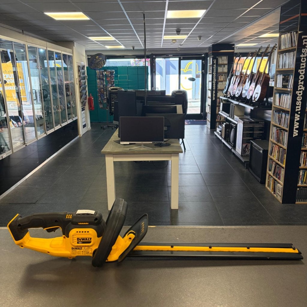 DeWalt DCMHT563 Heggensschaar (body) | Nette staat, Dewalt, Zo goed als nieuw, Support@dewalt.com, 701 E. Joppa Road
Towson, MD 21286
USA