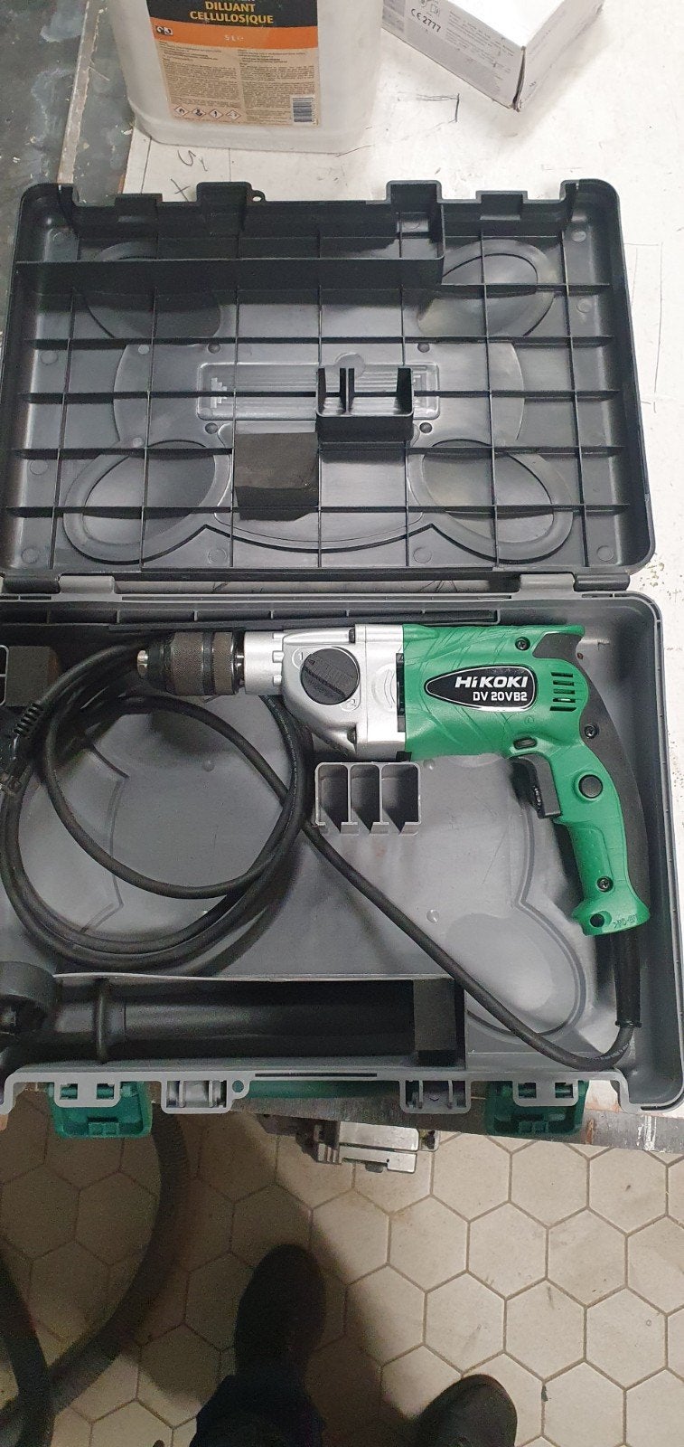 kable borenmachiene hikoki Niuwe en schuurmachine, Nieuw, Ophalen of Verzenden, 1200 watt of meer, Decoupeerzaag