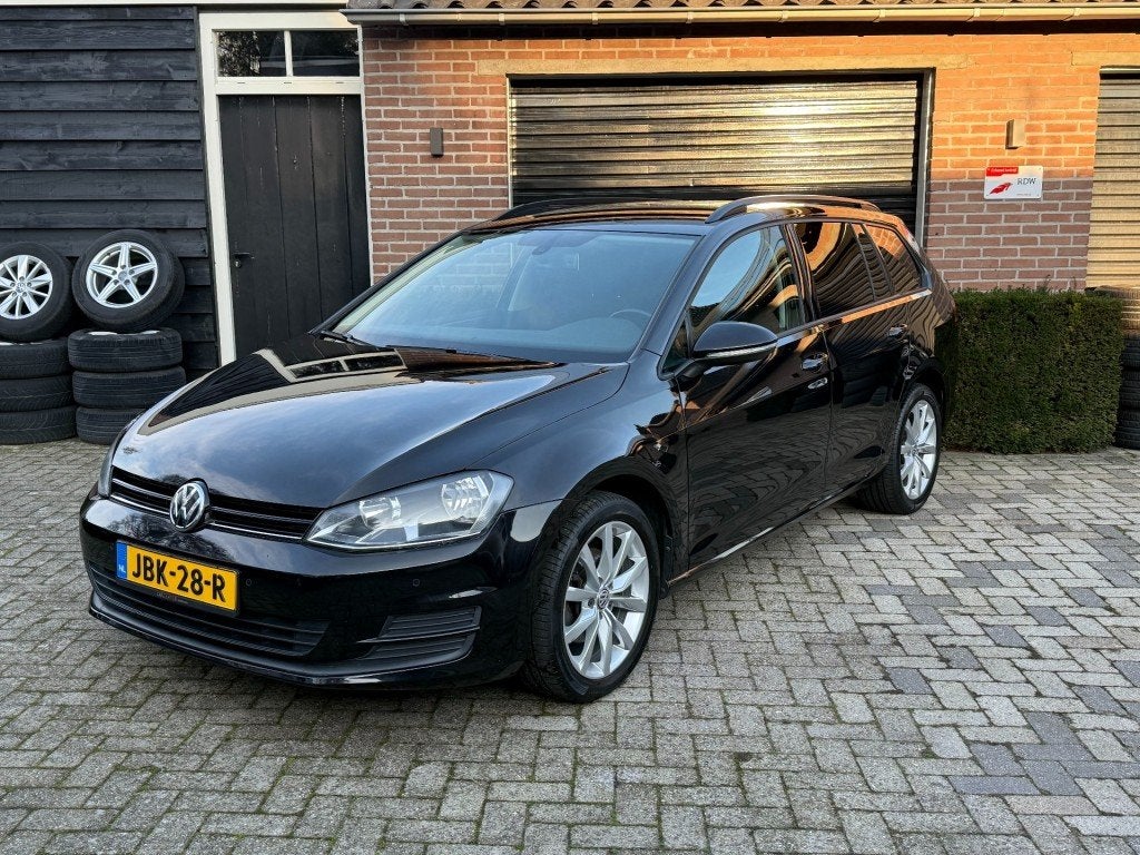 Volkswagen GOLF 1.6 TDI Trendline, Gebruikt, 1295 kg, 4 cilinders, Zwart