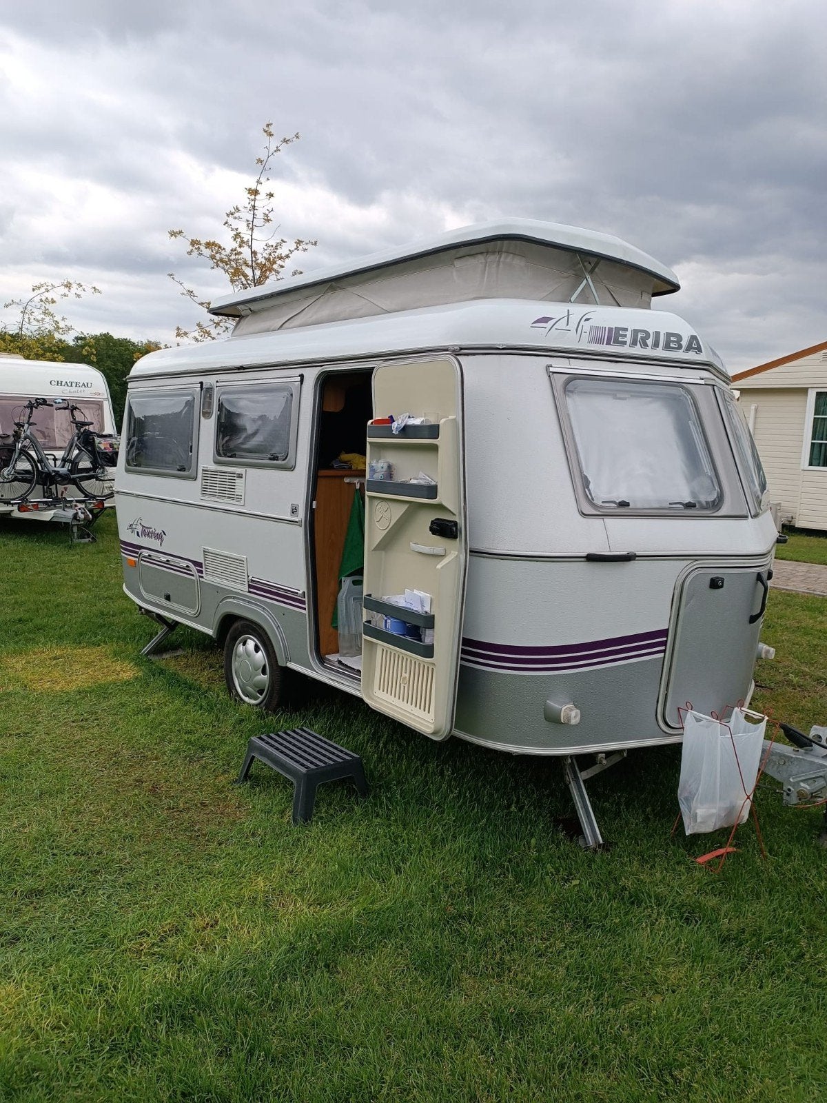 Eriba Touring Triton  BSA Bovag onderhoud en certificaat, Standaardzit, Omvormbare zithoek, Particulier, Serviceluik