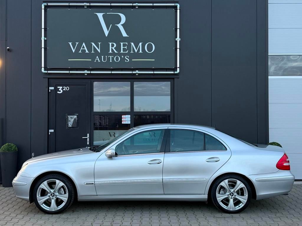 Mercedes-Benz E-klasse E240 Elegance|Clima|Navi|Trekhaak|Xen, Automaat, Gebruikt, Zwart, 2597 cc