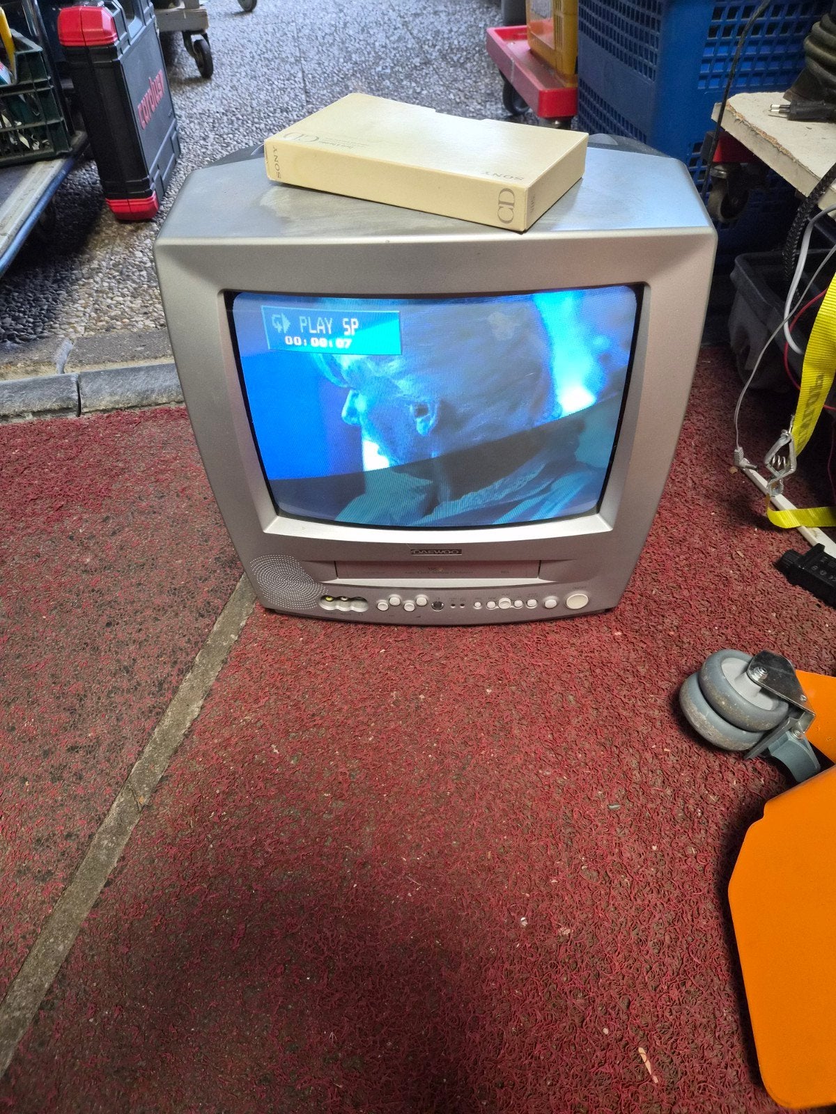 Daewoo 14 inch CTV/VCR Combi TV met ingebouwde videorecorder, Ophalen of Verzenden, Gebruikt, Minder dan 40 cm, Daewoo