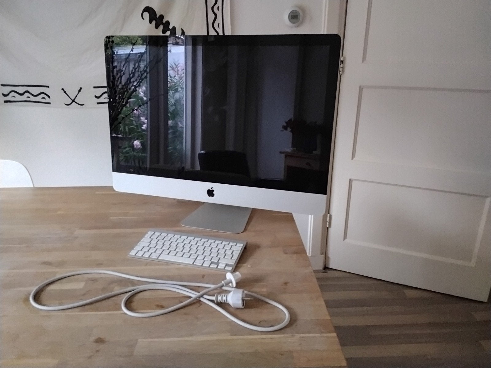 Apple IMac 27inch 2009 (DEFECT) + werkend toetsenbord A1314, Computers en Software, Apple Desktops, Ophalen, Niet werkend, IMac