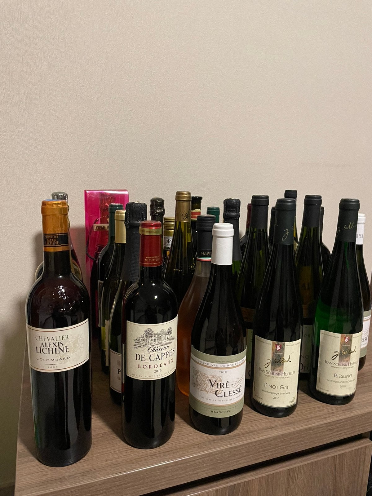 Een partij van 29 flessen wijn en champagne., Ophalen of Verzenden, Zo goed als nieuw, Frankrijk, Champagne