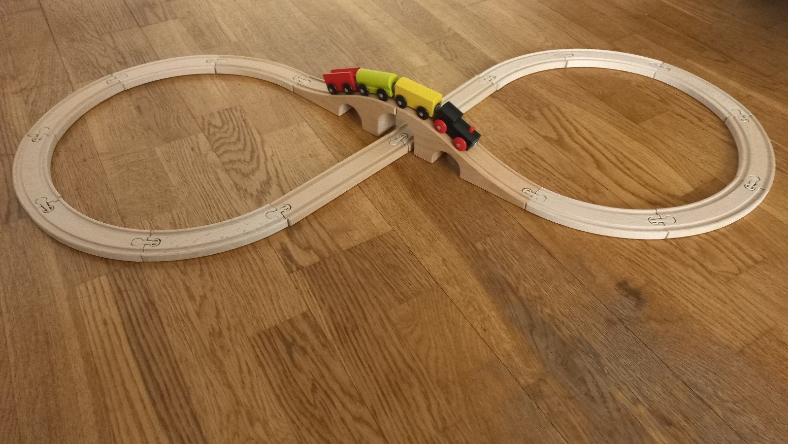Treinbaan ikea hout, Ophalen, Zo goed als nieuw