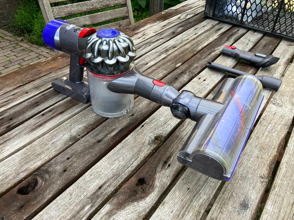 Dyson V8 stofzuiger, Witgoed en Apparatuur, Stofzuigers, Gebruikt, Kruimeldief, Ophalen of Verzenden, Dyson