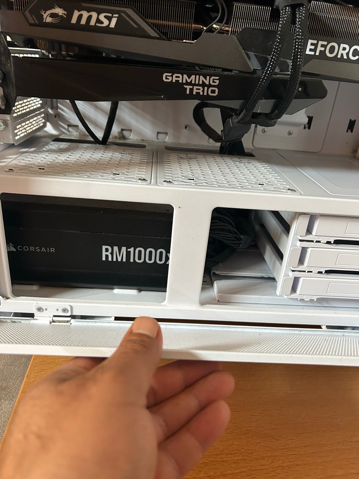 Foto 7 van Gaming PC RTX 4070Ti | Ryzen7 32GBRAM | 7800x3D | DDR5 | 2TB