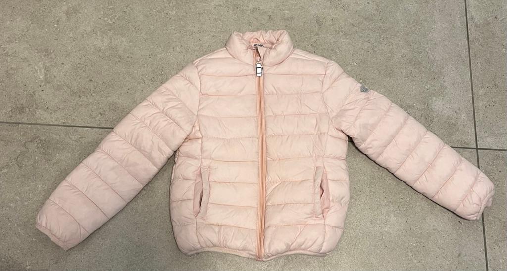 Roze HEMA Tussenjas Maat 122/128, Ophalen of Verzenden, Zo goed als nieuw, Meisje, Jas