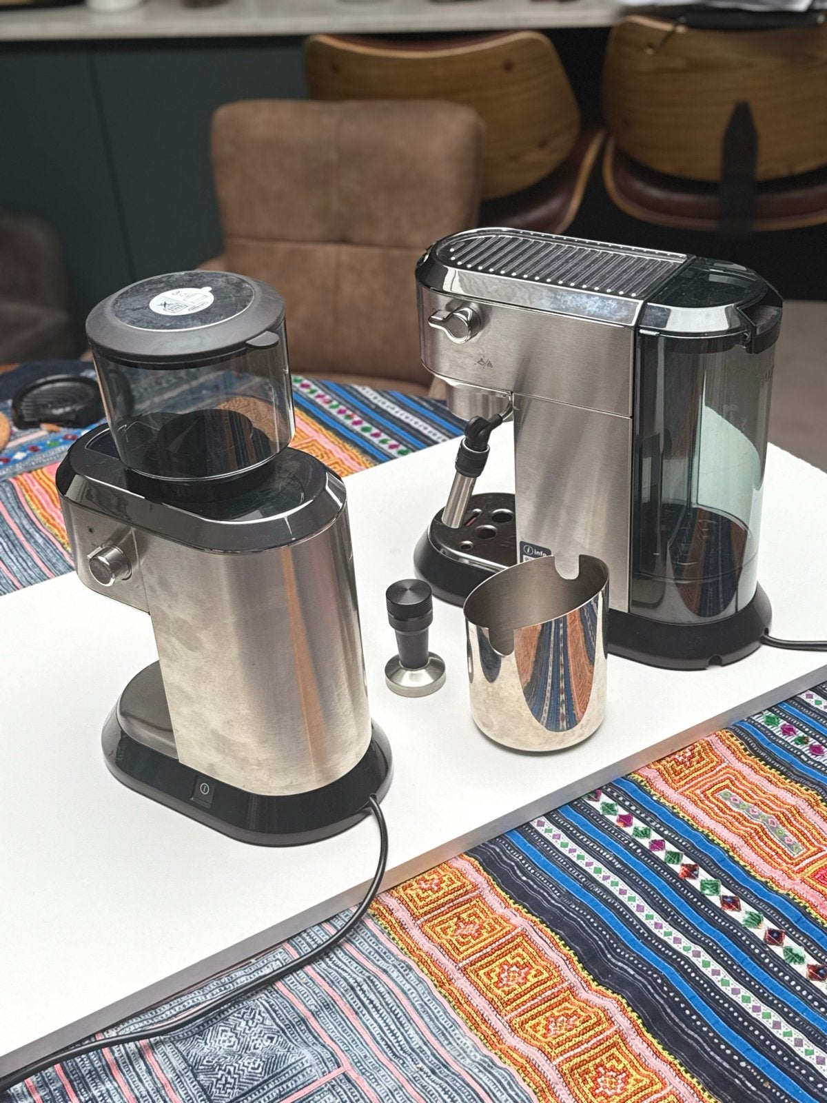 De'Longhi Dedica espressomachine en koffiemolen set, Witgoed en Apparatuur, Afneembaar waterreservoir, Espresso apparaat, Gemalen koffie