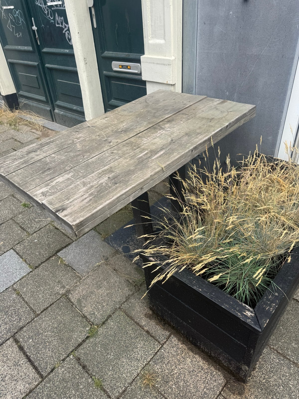 Stevige houten tafel met ijzeren onderstel, Ophalen, Gebruikt, 100 tot 150 cm, 50 tot 100 cm