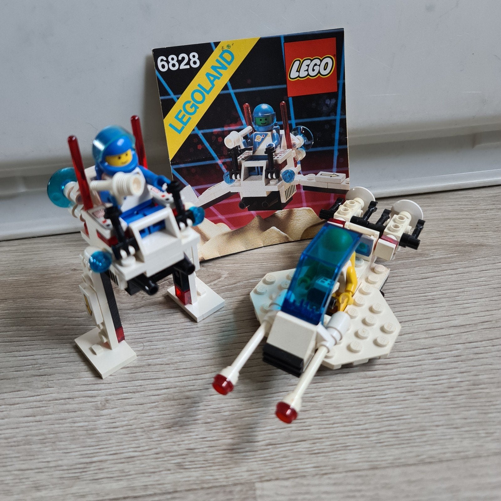 Lego Futuron 6830 en 6828 compleet, Kinderen en Baby's, Ophalen of Verzenden, Gebruikt, Complete set, Lego