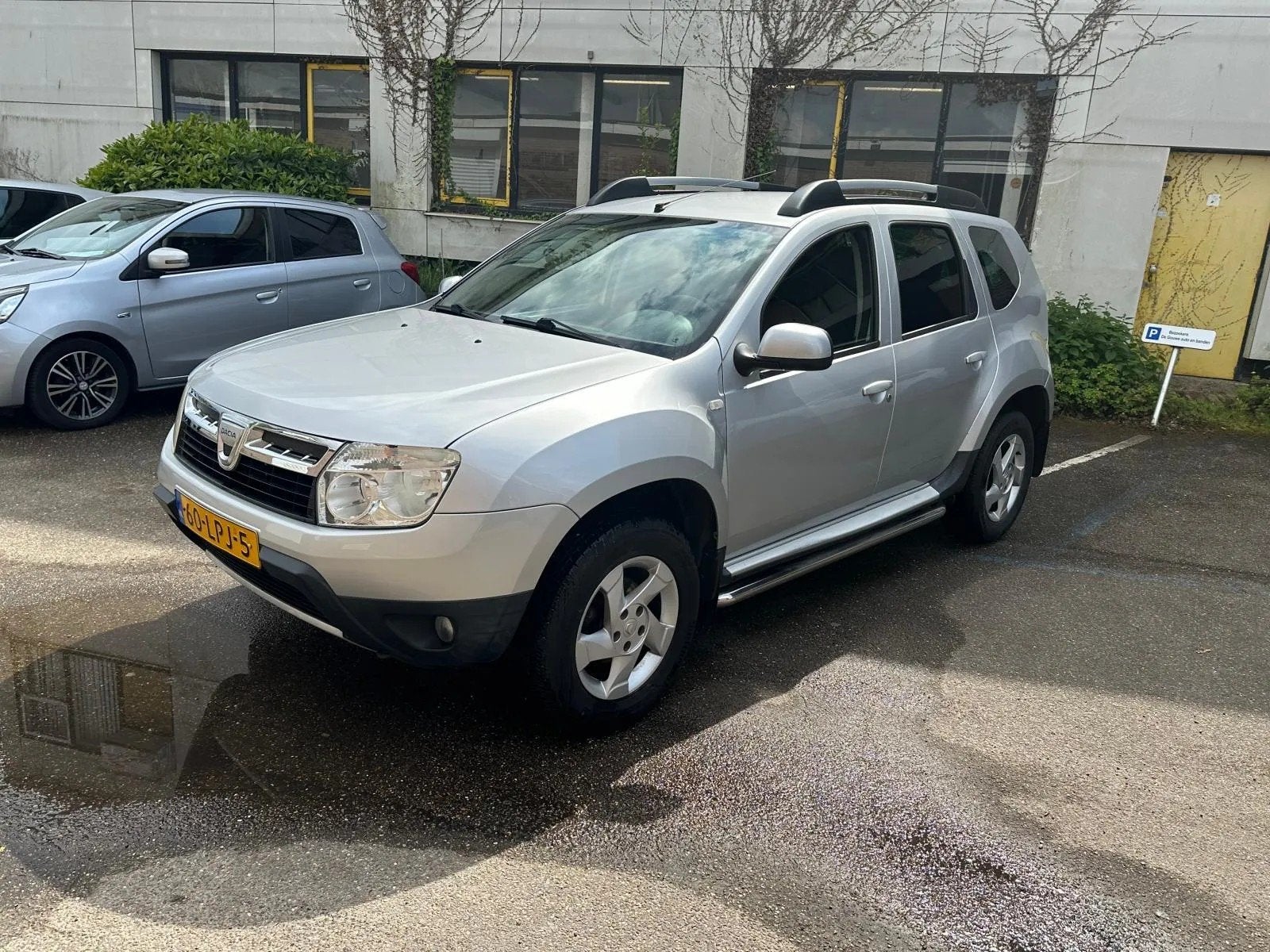 Dacia Duster 1.6 Lauréate 2WD/ Airco, Auto's, Dacia, Stof, Gebruikt, 4 cilinders, Duster