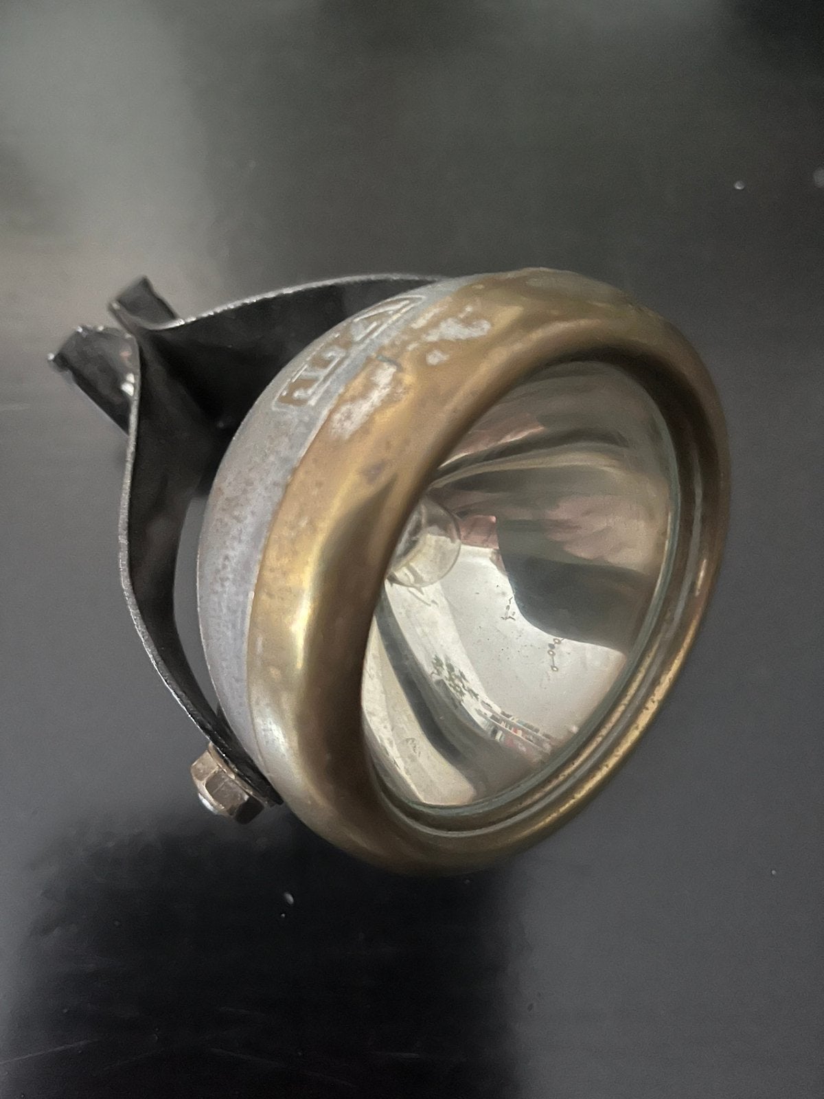 OUDE KOPLAMP./ KOPLAMPHOUDER. —. OLDTIMER. —  FIETS., Ophalen of Verzenden, Zo goed als nieuw, Dynamo, Voorlicht