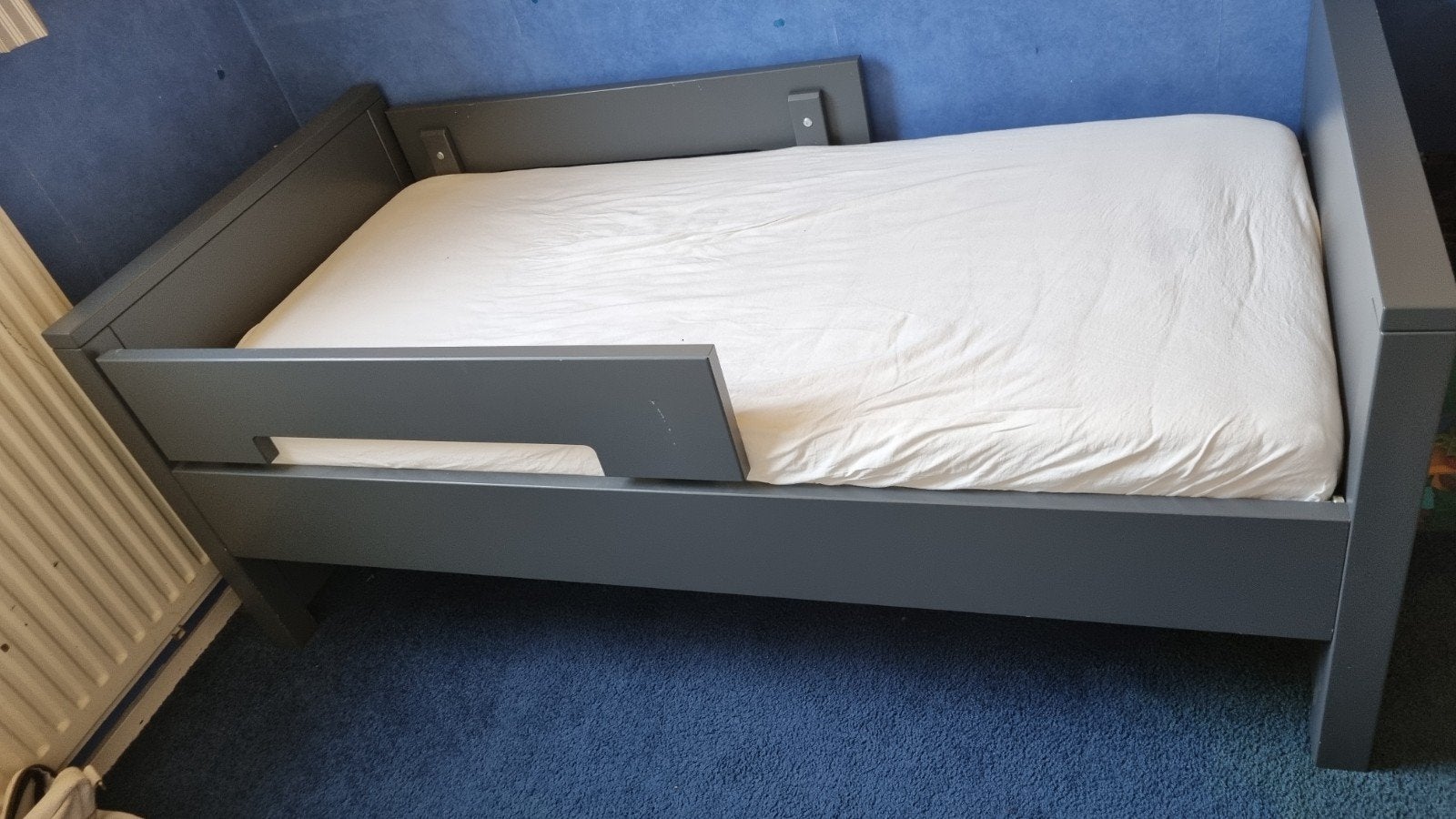Bopita peuterbed met matras en lattenbodem - Grijs, Gebruikt, 70 tot 85 cm, 140 tot 160 cm, Ophalen