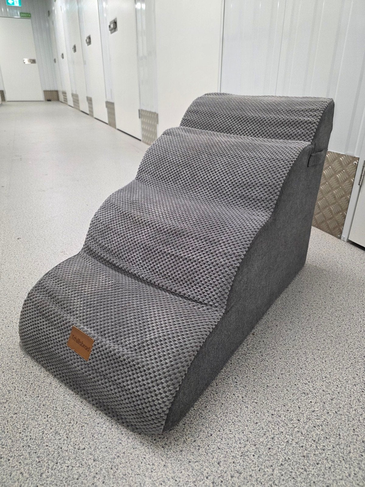 Trap voor honden/Stair for dogs., Ophalen