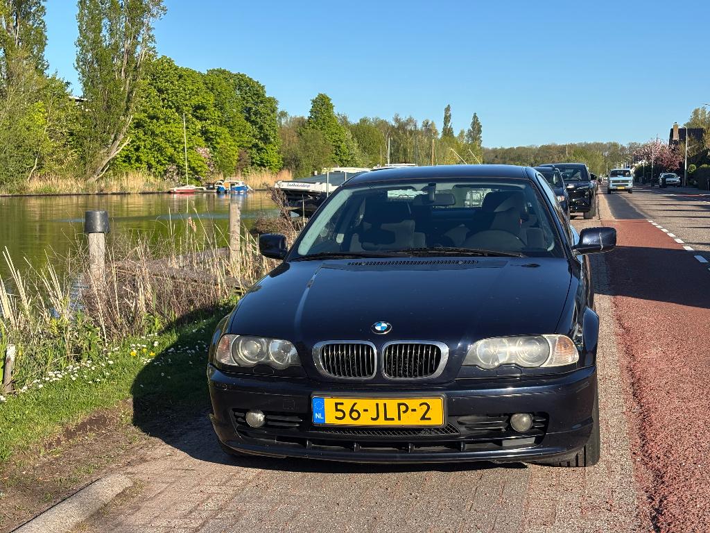 BMW 3-Serie E46 328Ci 1999 Blauw AUT|Nieuw APK, Auto's, BMW, 730 kg, Zwart, Blauw, 75 €/maand