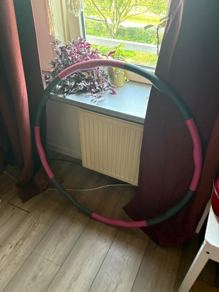 Roze en grijs hoelahoep, Sport en Fitness, Overige Sport en Fitness, Ophalen, Gebruikt