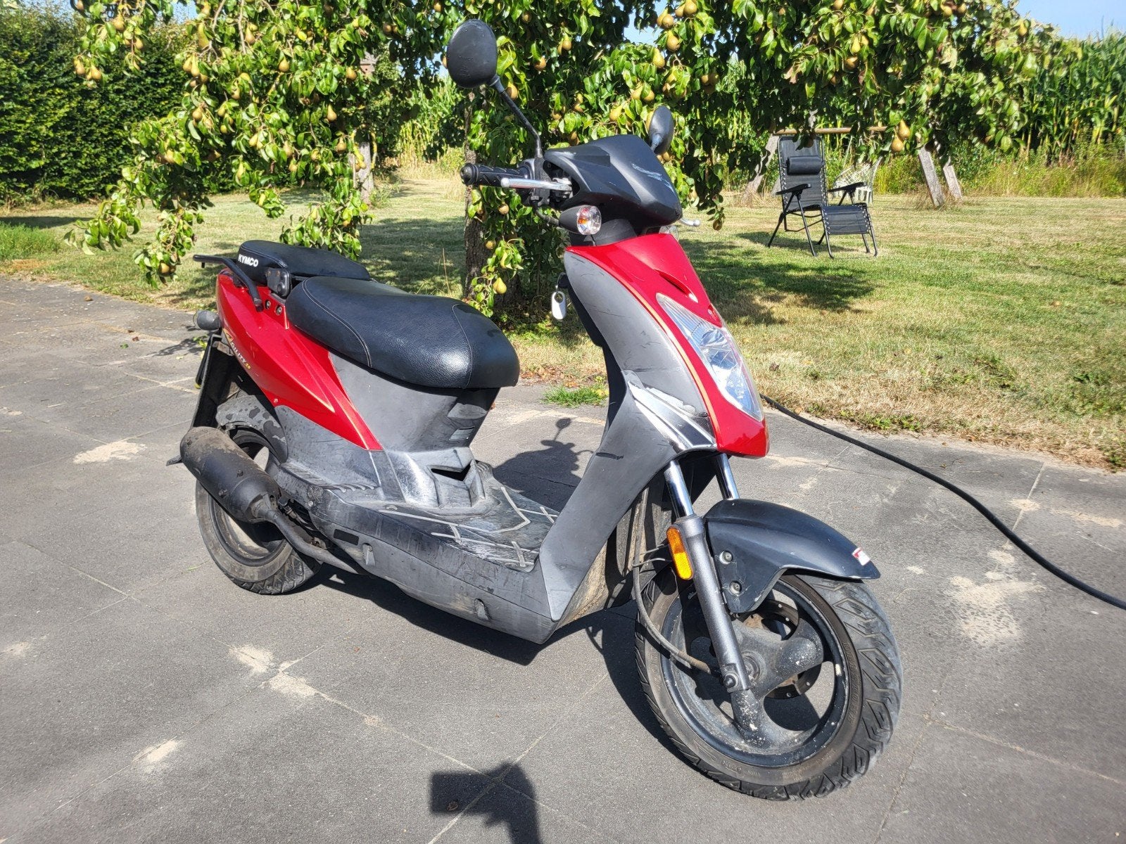 Kymco Agility 50 - Rood, Geel Kenteken (Opknapper), Fietsen en Brommers, Scooters | Kymco, Ophalen, Gebruikt, Benzine, Agility