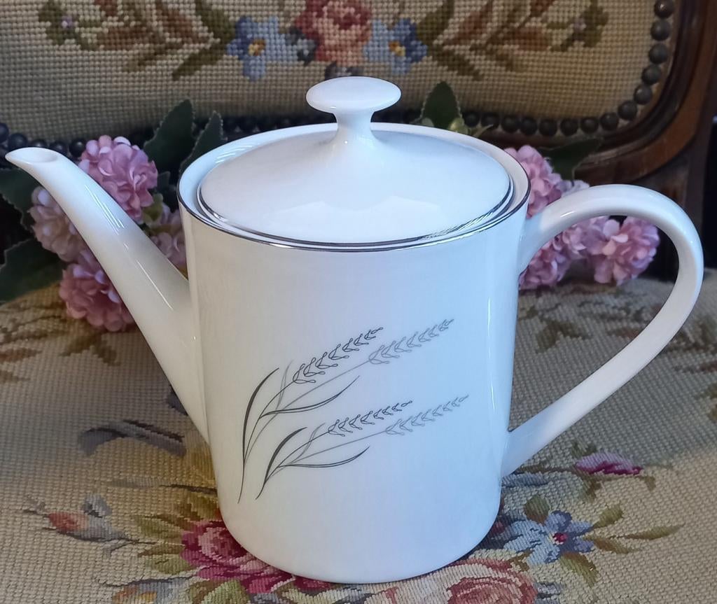 Mooie vintage theepot,grijs/zware aren,zilverrandje,Arzberg, Overige typen, Ophalen of Verzenden, Zo goed als nieuw, Overige stijlen