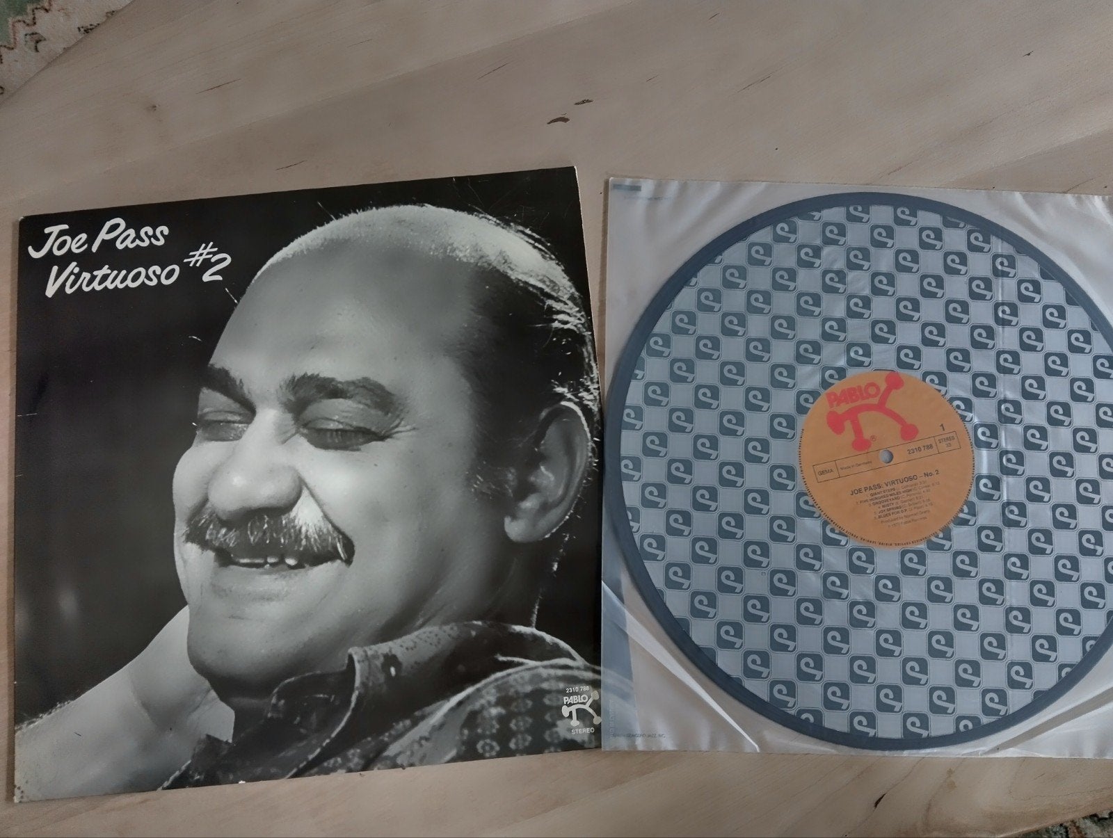Joe Pass Virtuoso #2 LP - Jazz gitaar meesterwerk, Cd's en Dvd's, LP, Gebruikt, Ophalen of Verzenden, 12 inch