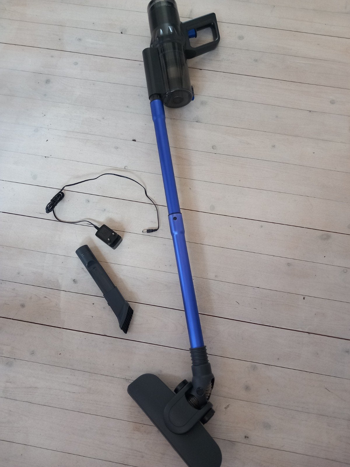 Cleanmaxx snoerloze stofzuiger, Witgoed en Apparatuur, Stofzuigers, Ophalen, Zo goed als nieuw, Steelstofzuiger