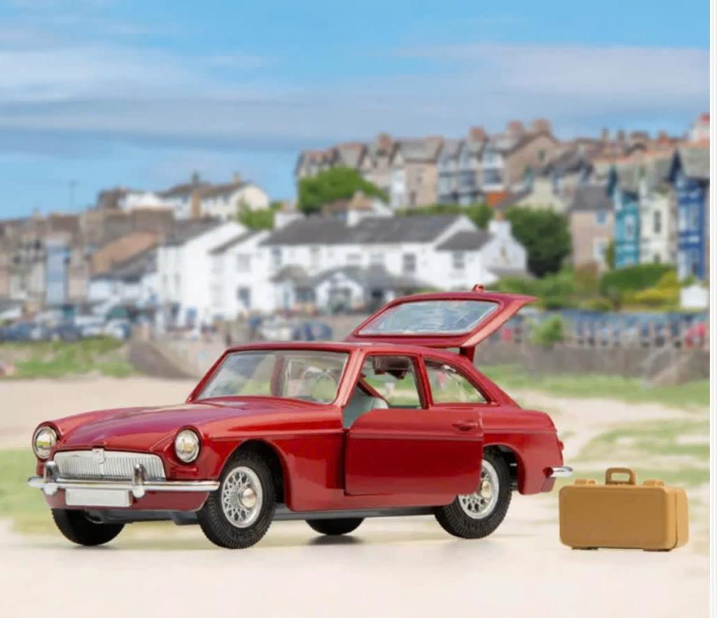 MGB GT met koffer schaal 1/45 CORGI NEW ref. 327, Verzenden, Nieuw, Auto, Corgi