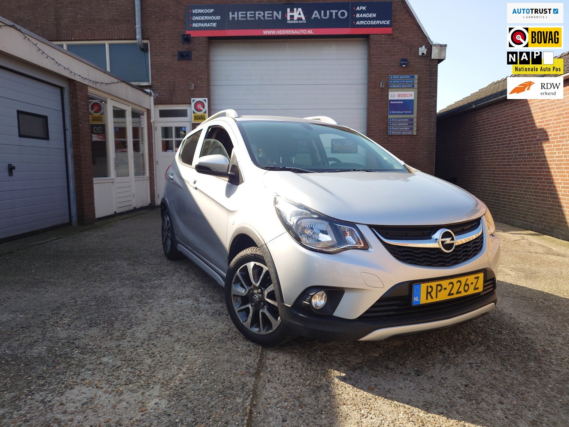 Opel KARL 1.0 Rocks Online Edition Automaat Dealer onderhoud, Auto's, Opel, Stof, Gebruikt, Parkeersensor, Origineel Nederlands