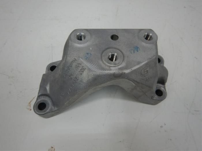Motorsteun Volkswagen Golf (22736680), Ophalen of Verzenden, Gebruikt