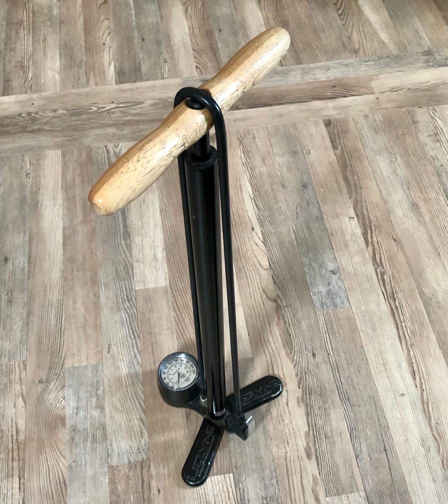 Lezyne High Volume Vloer pomp, Ophalen, Zo goed als nieuw