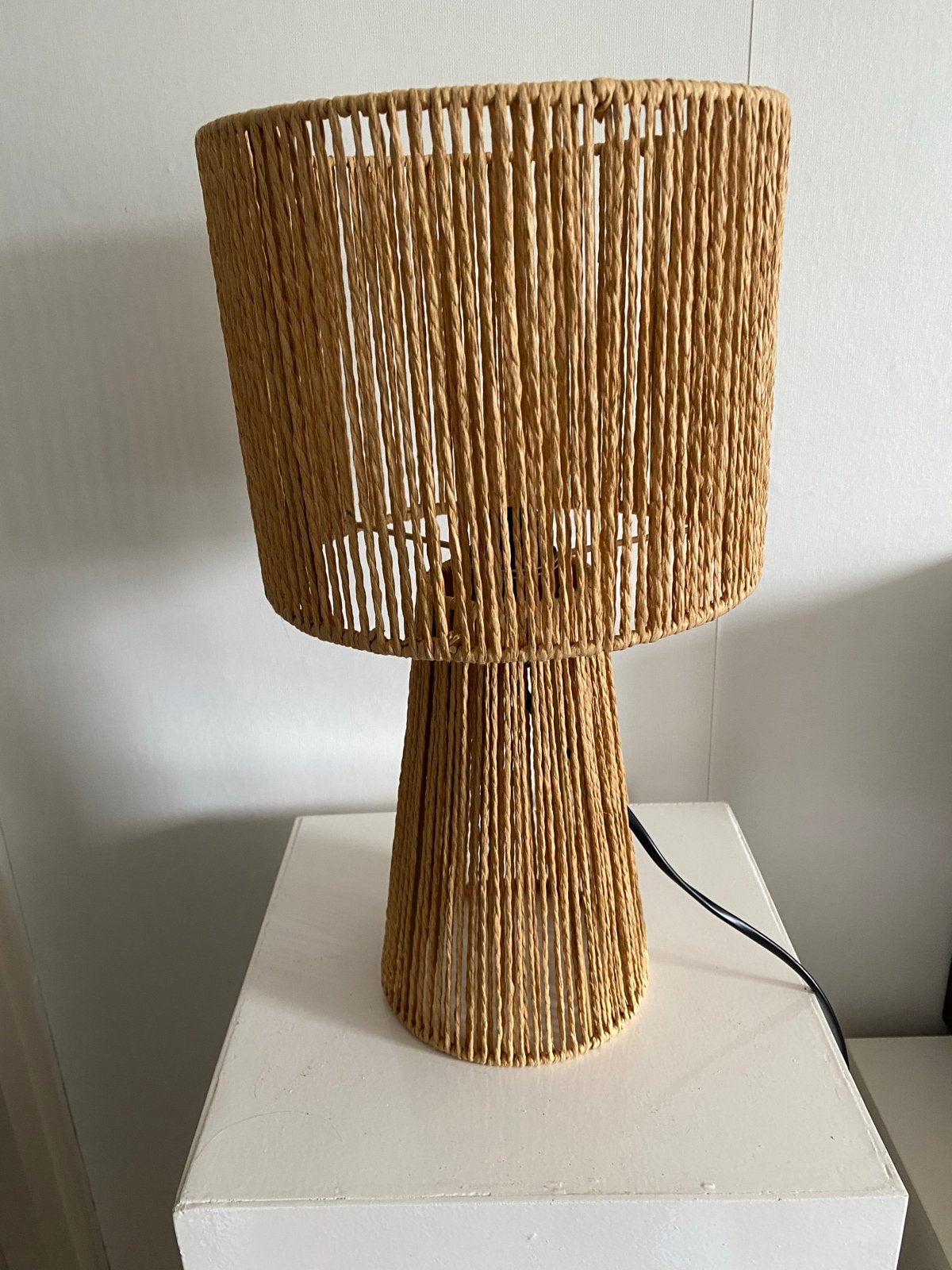 Rotan Tafellamp - Sfeervolle Verlichting, Ophalen of Verzenden, Nieuw, Overige materialen, Minder dan 50 cm
