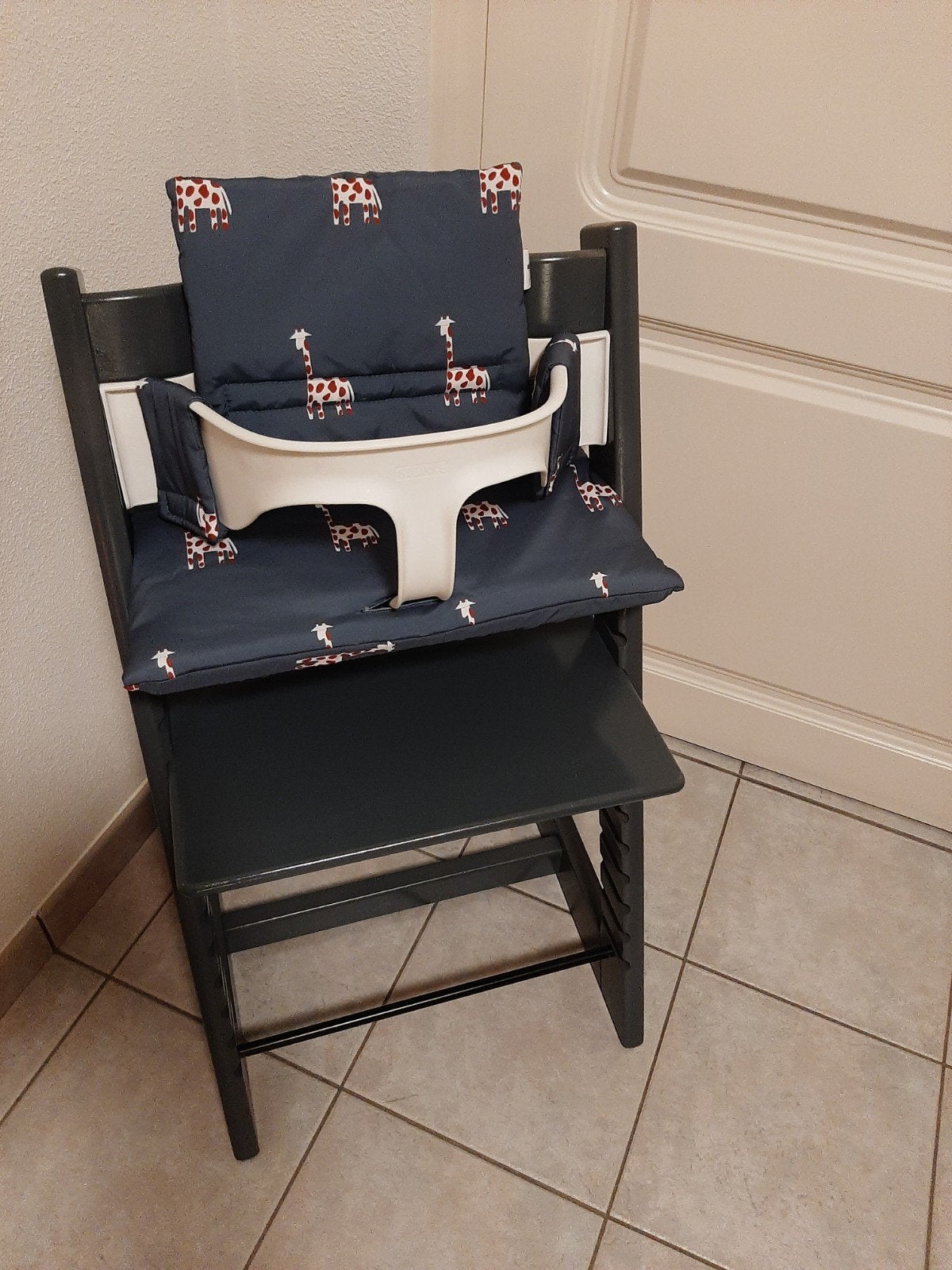 Stokke Tripp Trapp Kinderstoel Zwart, Kinderen en Baby's, Ophalen, Zo goed als nieuw, Meegroeistoel