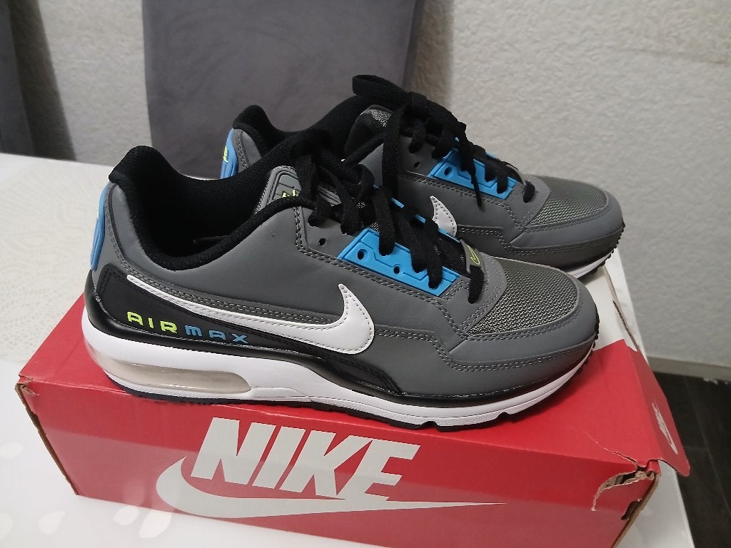 Sportschoenen Nike maat 37,5 Nieuw in doos, Ophalen, Blauw, Sportschoenen, Nike