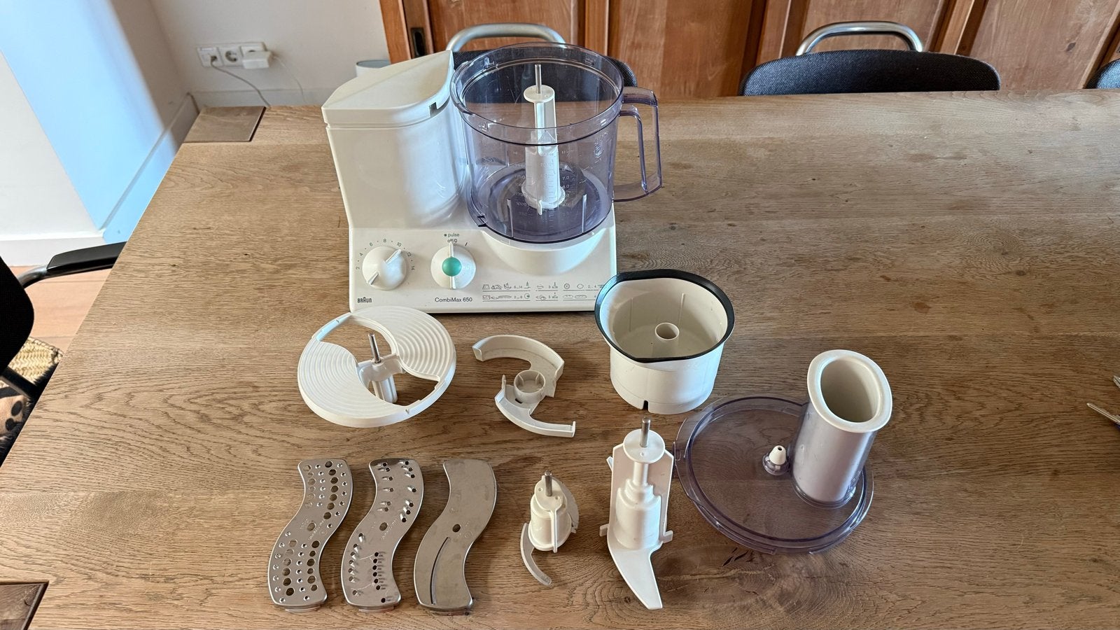Braun CombiMax 650 Keukenmachine met accessoires, Gebruikt, 3 snelheden of meer, Ophalen of Verzenden, 2 tot 3 liter