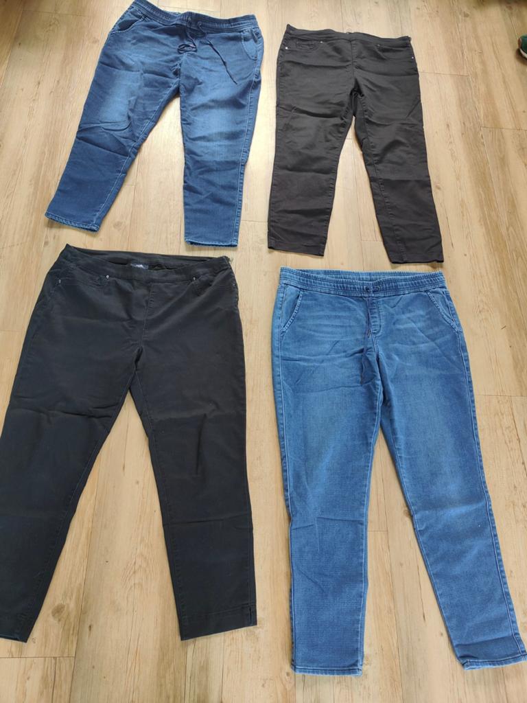 4 Wallis spijkerbroeken maat 44/XXL broeken, Kleding | Dames, Broeken en Pantalons, Blauw, Maat 42/44 (L), Ophalen of Verzenden