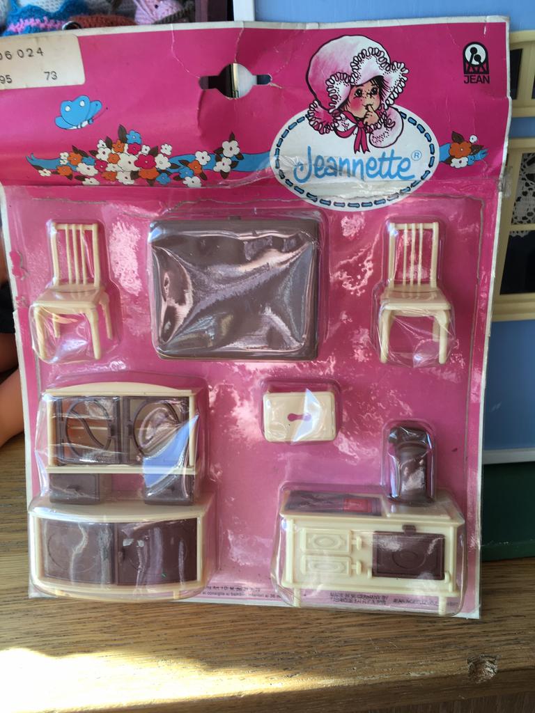 Vintage Poppenhuis meubeltjes nog in verpakking JEAN., Nieuw, Poppenhuis