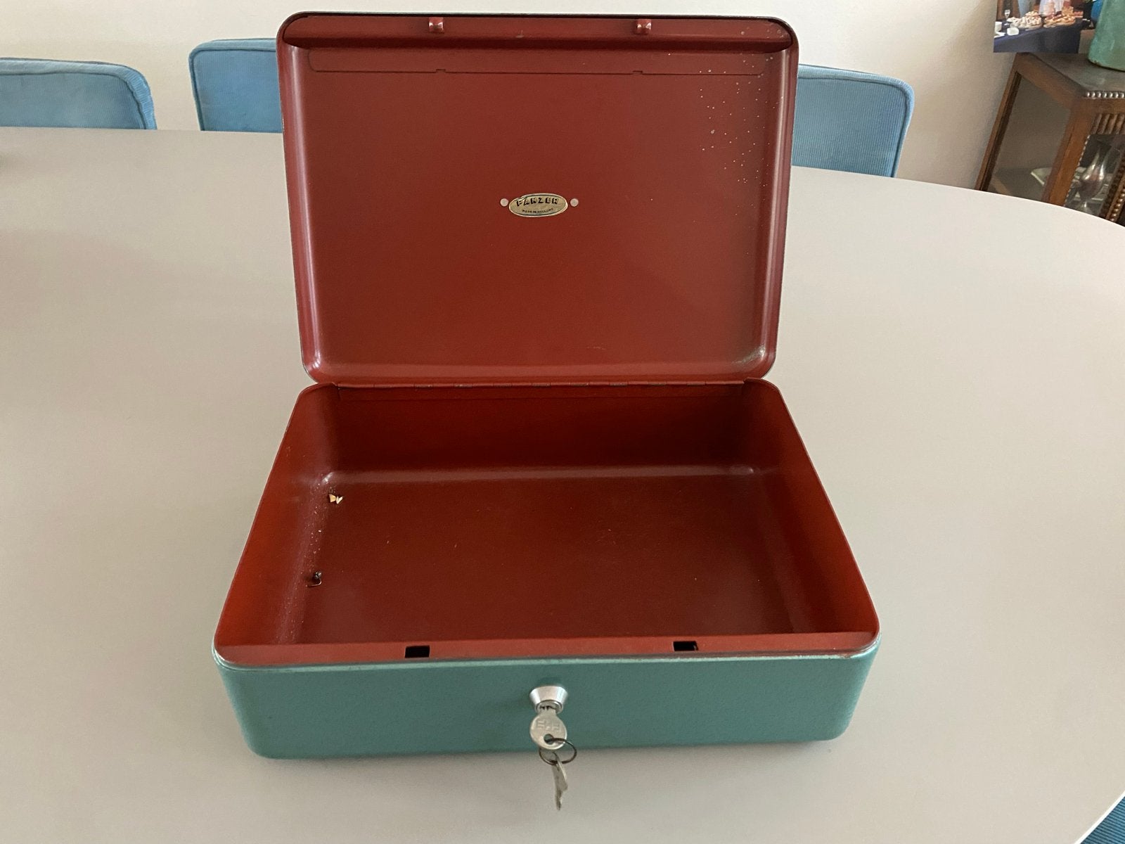 Merk Panzer kluisje / geldkistje met sleutel, Huis en Inrichting, Woonaccessoires | Kisten, Gebruikt, 5 – 50, Minder dan 50 cm