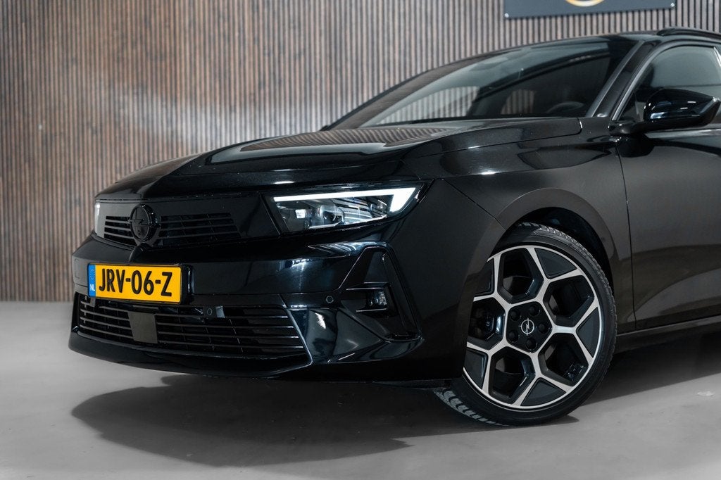 Opel ASTRA SPORTS TOURER 1.2 Ultimate Automaat Volledig uitg, Auto's, 1199 cc, Zwart, Automatische klimaatregeling, 3 cilinders